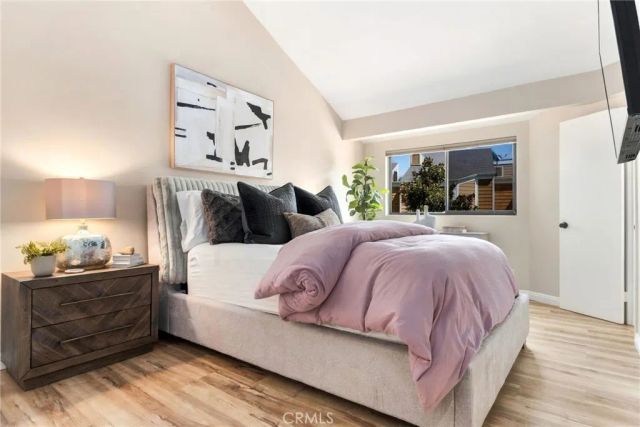 14 Surfside Ct Court, Newport Beach, CA 92663