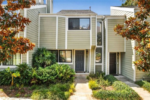 14 Surfside Ct Court, Newport Beach, CA 92663