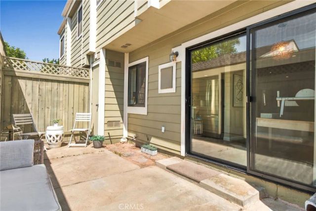 14 Surfside Ct Court, Newport Beach, CA 92663