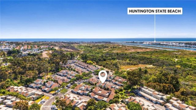 14 Surfside Ct Court, Newport Beach, CA 92663