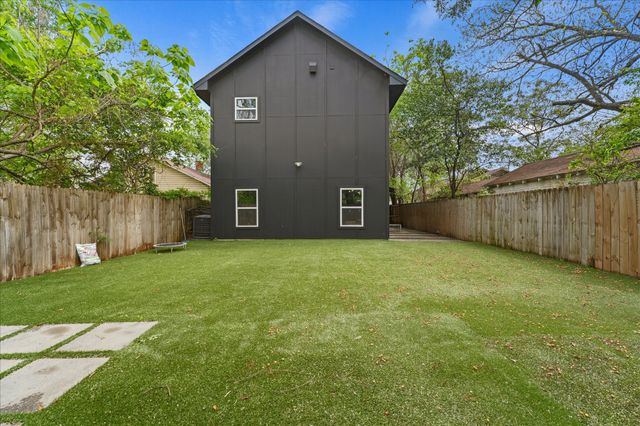 2403 Dathe Street, Dallas, TX 75215
