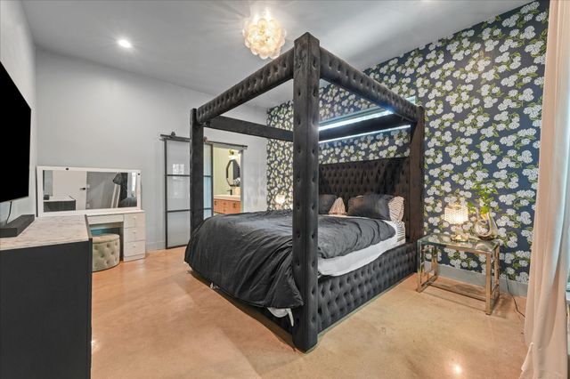 2403 Dathe Street, Dallas, TX 75215