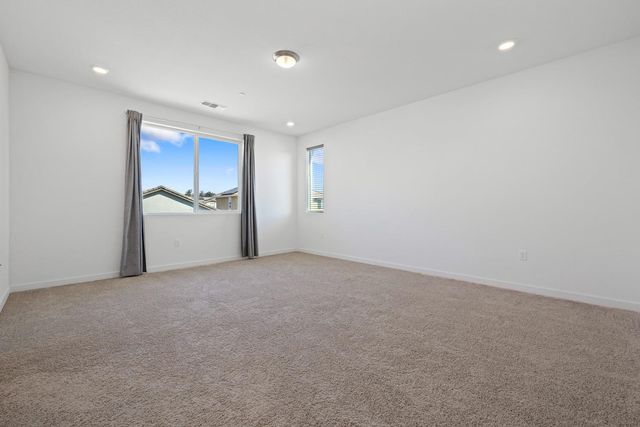 997 Pipit St, Lathrop, CA 95330