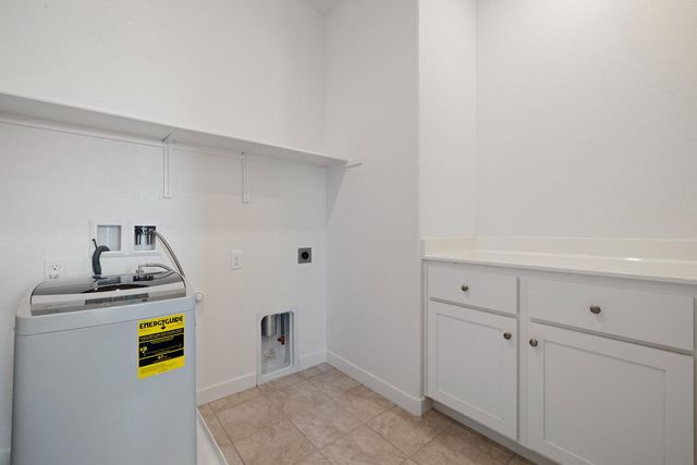 997 Pipit St, Lathrop, CA 95330