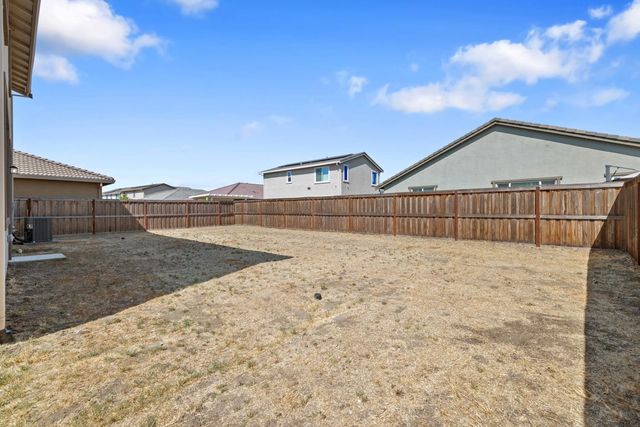 997 Pipit St, Lathrop, CA 95330