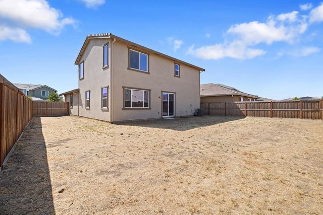 997 Pipit St, Lathrop, CA 95330