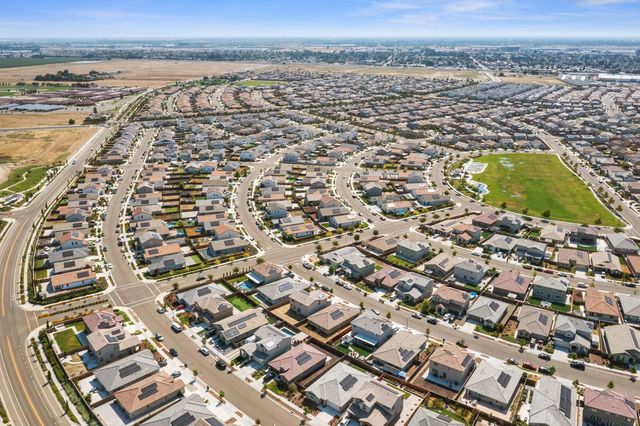 997 Pipit St, Lathrop, CA 95330
