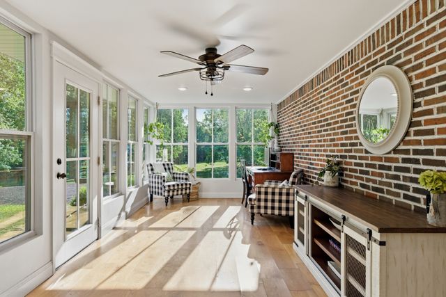 450 Paul Thompson Rd, Bethpage, TN 37022
