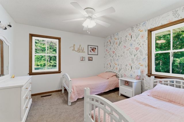 450 Paul Thompson Rd, Bethpage, TN 37022