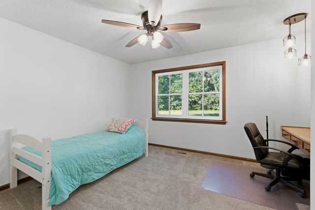 450 Paul Thompson Rd, Bethpage, TN 37022