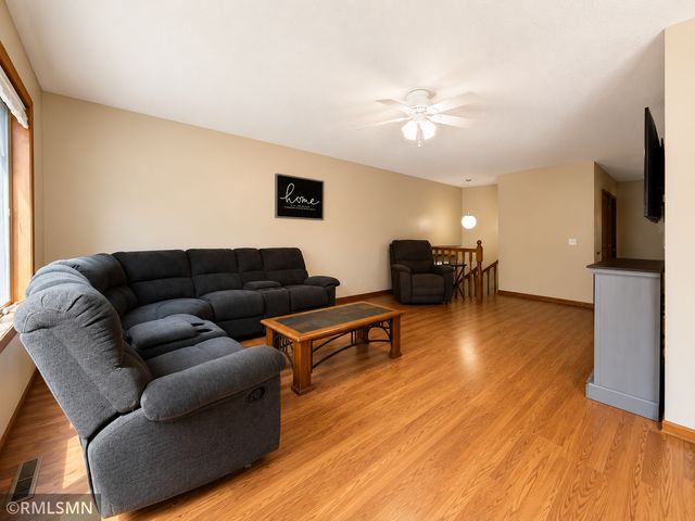815 10th Street W, Hastings, MN 55033