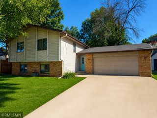 815 10th Street W, Hastings, MN 55033