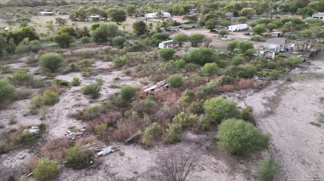 14230 BILL OLIVER RD, Atascosa, TX 78002