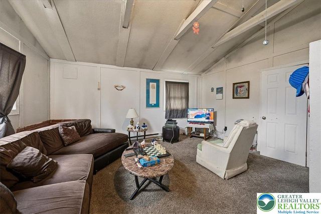 2445 Dornick Road, Middle Smithfield Twp, PA 18302