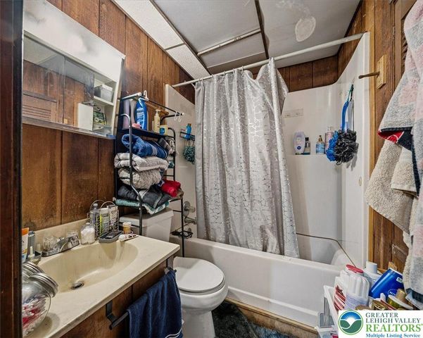 2445 Dornick Road, Middle Smithfield Twp, PA 18302