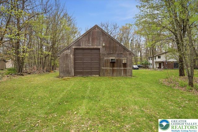 2445 Dornick Road, Middle Smithfield Twp, PA 18302