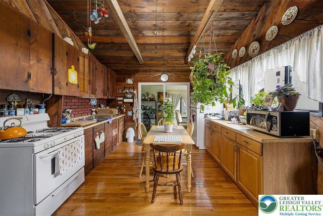 2445 Dornick Road, Middle Smithfield Twp, PA 18302