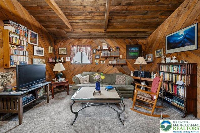 2445 Dornick Road, Middle Smithfield Twp, PA 18302
