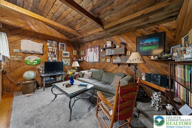 2445 Dornick Road, Middle Smithfield Twp, PA 18302