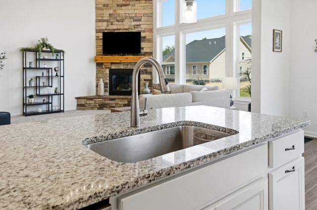 1326 Blueberry, Grove City, OH 43123