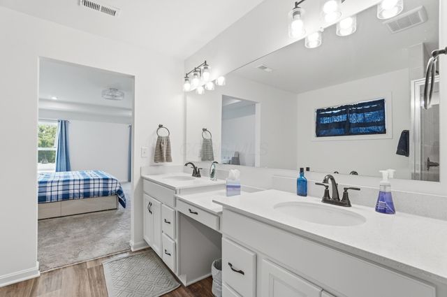 1326 Blueberry, Grove City, OH 43123