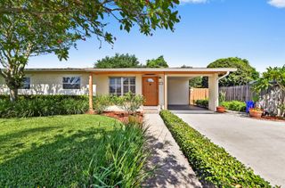313 Poe Drive, Palm Springs, FL 33461