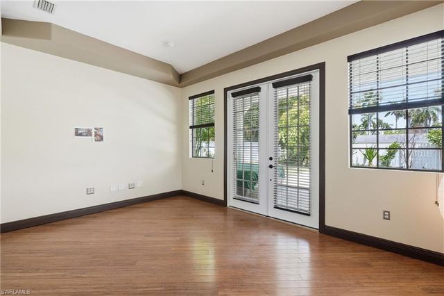 1358 Hopedale DR, Fort Myers, FL 33919