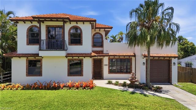1358 Hopedale DR, Fort Myers, FL 33919