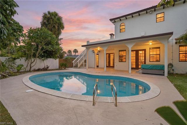 1358 Hopedale DR, Fort Myers, FL 33919