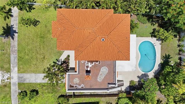 1358 Hopedale DR, Fort Myers, FL 33919