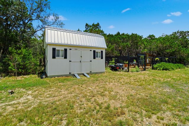 957 DEER FOREST DR, Pipe Creek, TX 78063
