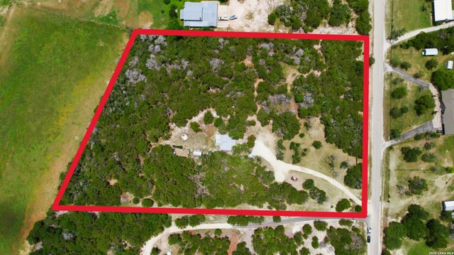 957 DEER FOREST DR, Pipe Creek, TX 78063