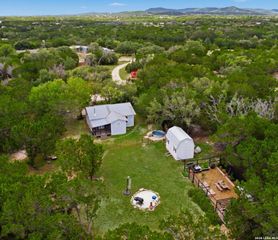 957 DEER FOREST DR, Pipe Creek, TX 78063