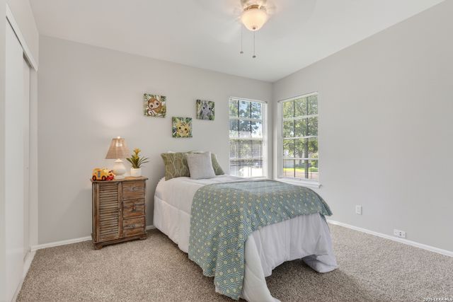 1015 MOUNT SEROLOD DR, San Antonio, TX 78213