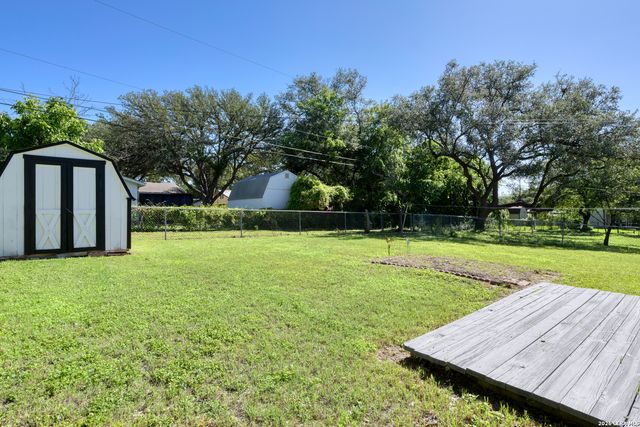 1015 MOUNT SEROLOD DR, San Antonio, TX 78213