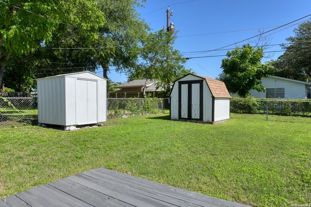1015 MOUNT SEROLOD DR, San Antonio, TX 78213