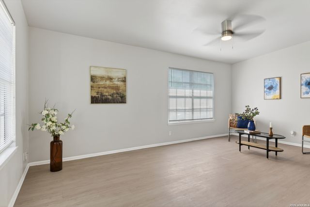 1015 MOUNT SEROLOD DR, San Antonio, TX 78213