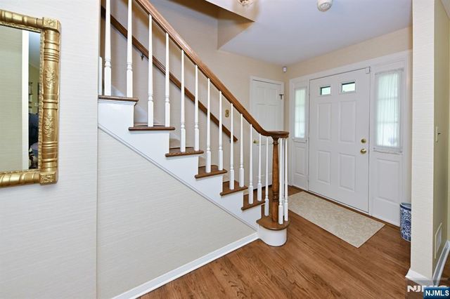 250 Meadowbrook Road, Wyckoff, NJ 07481
