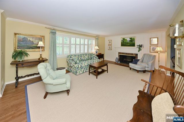 250 Meadowbrook Road, Wyckoff, NJ 07481