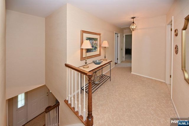 250 Meadowbrook Road, Wyckoff, NJ 07481