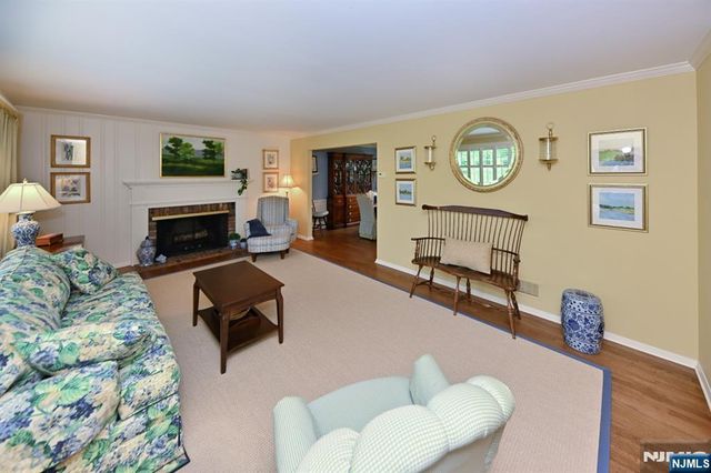 250 Meadowbrook Road, Wyckoff, NJ 07481