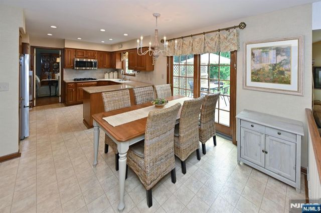 250 Meadowbrook Road, Wyckoff, NJ 07481