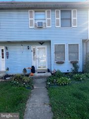 4302 SYCAMORE DR, Hampstead, MD 21074