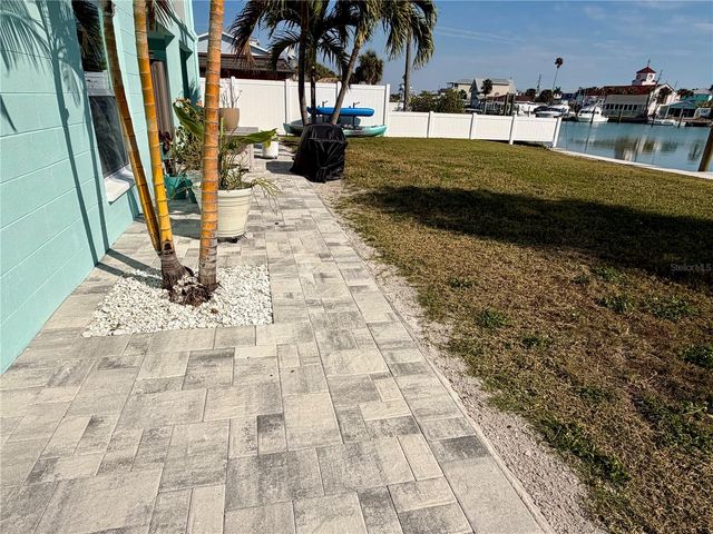 117 140TH AVENUE E, Madeira Beach, FL 33708