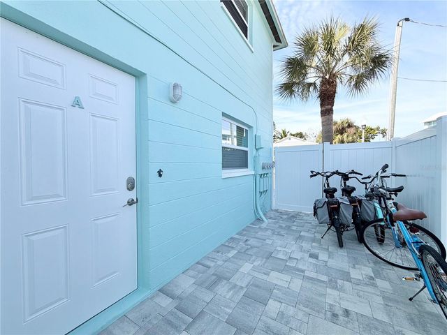 117 140TH AVENUE E, Madeira Beach, FL 33708