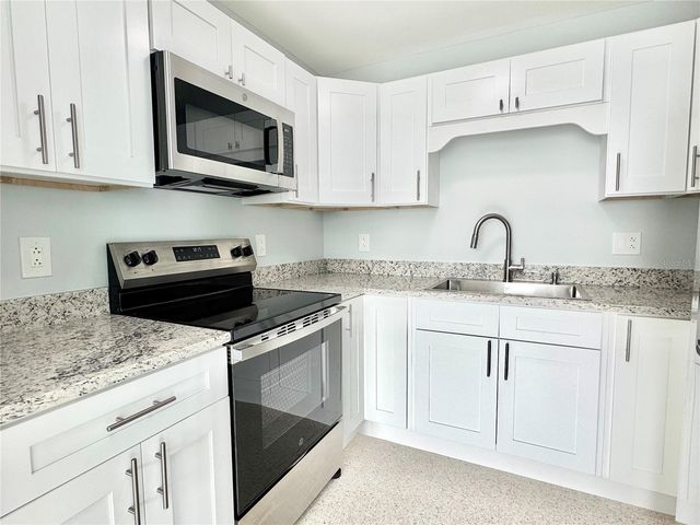 117 140TH AVENUE E, Madeira Beach, FL 33708
