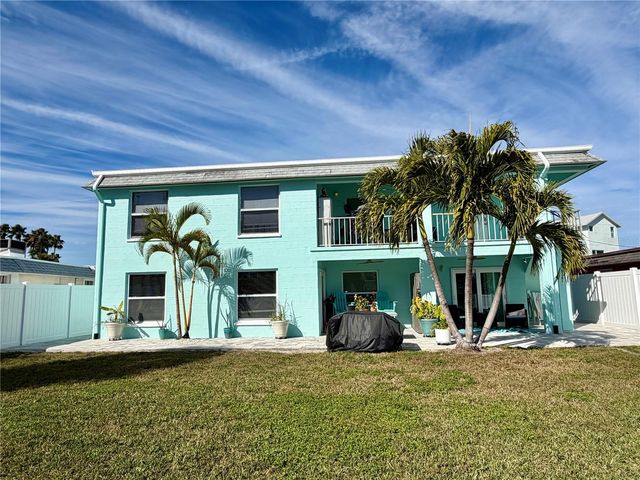 117 140TH AVENUE E, Madeira Beach, FL 33708