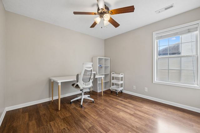 1913 Jackie Lorraine Dr, Clarksville, TN 37042