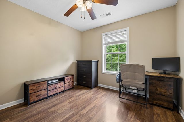 1913 Jackie Lorraine Dr, Clarksville, TN 37042