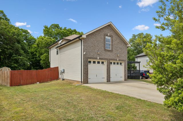 1913 Jackie Lorraine Dr, Clarksville, TN 37042